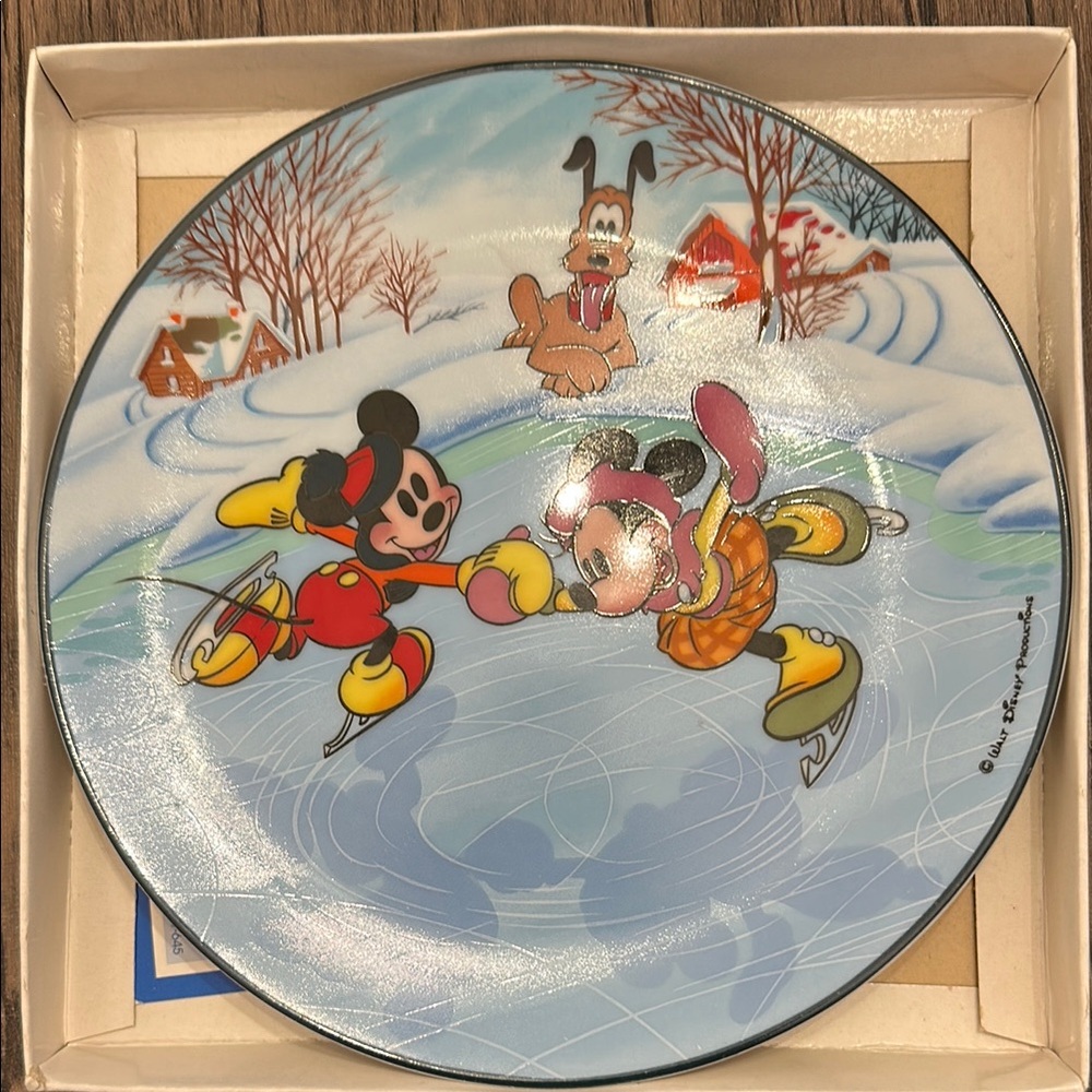 Disney Mickey and Minnie Ice Skating Decorative Plate